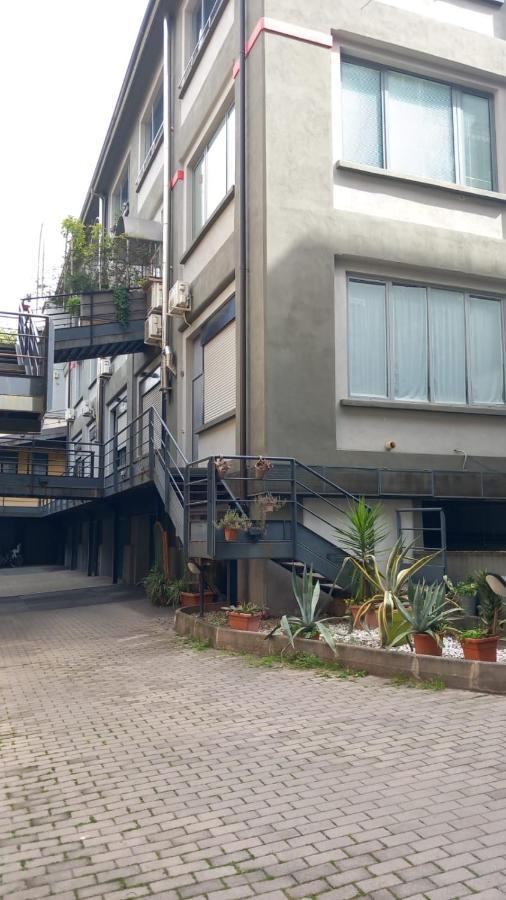 Apartament Primopiano - Umbria Mediolan Zewnętrze zdjęcie